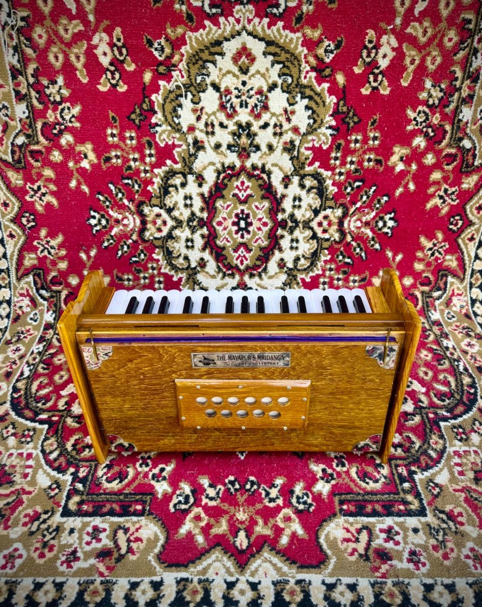 Dolphine Harmonium
